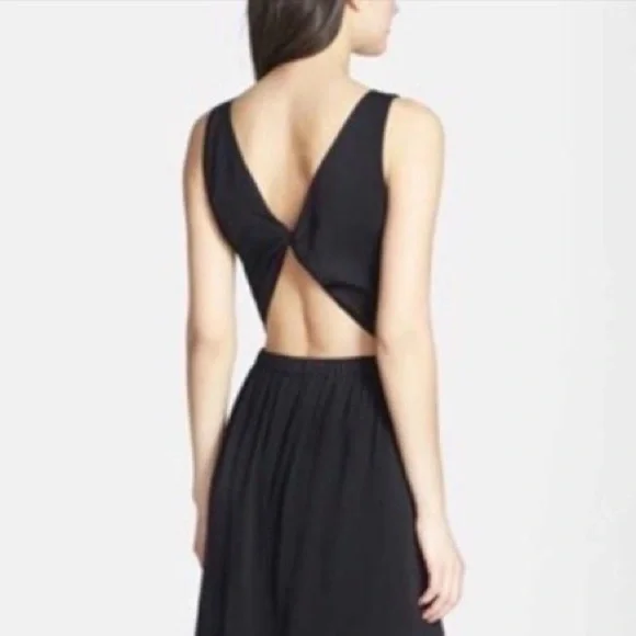 Skylar + Madison Dresses | Twisted Open Back Little Black Dress Sky To Moon | Color: Black | Size: L | Newyorkana's Closet